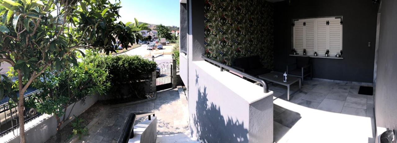 Glykanisos Suites Néa Péramos المظهر الخارجي الصورة