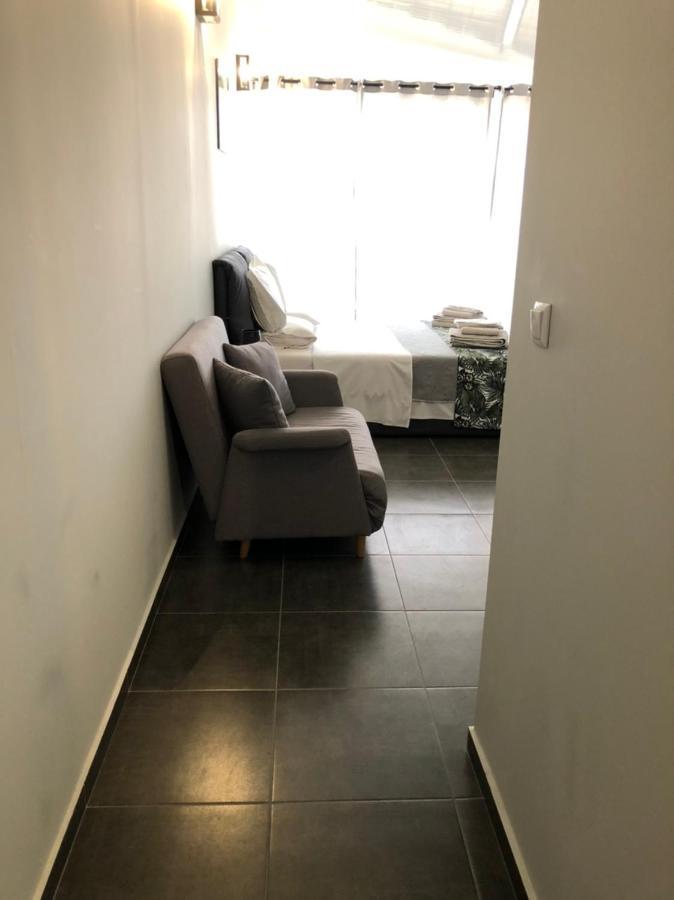 Glykanisos Suites Néa Péramos المظهر الخارجي الصورة
