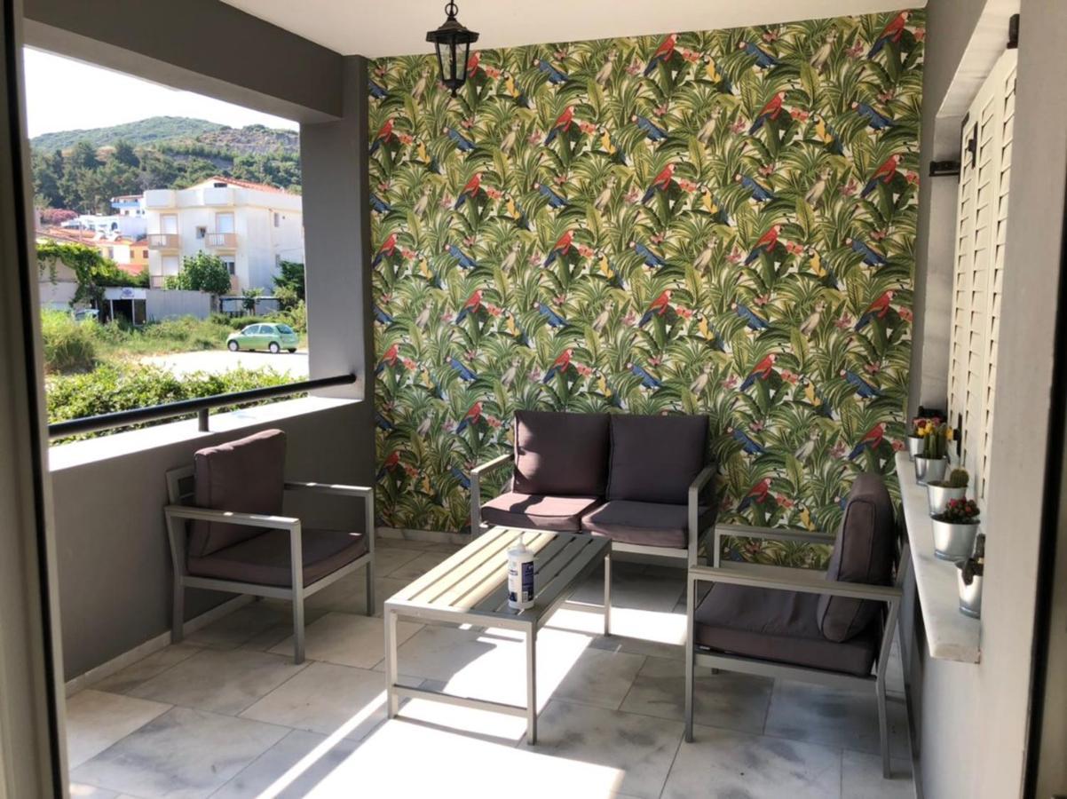 Glykanisos Suites Néa Péramos المظهر الخارجي الصورة